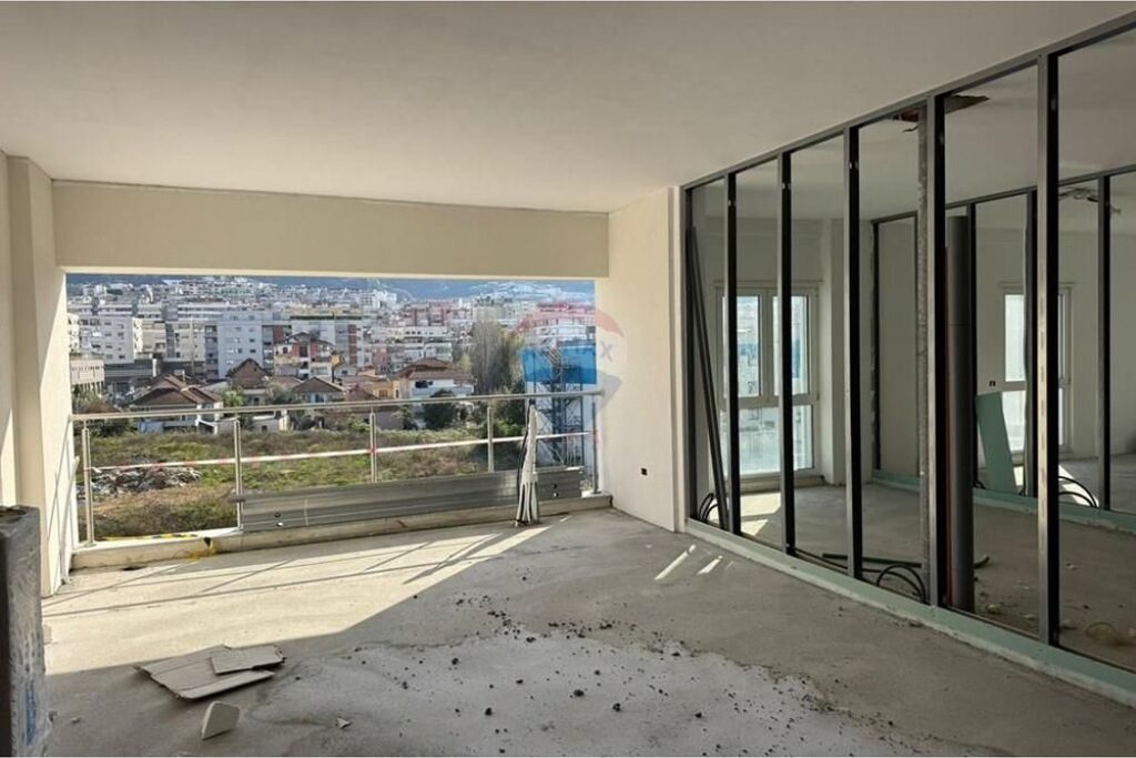 Apartment for sale in Komuna e Parisit, Tirana, 143 m². Photo 3 of 3