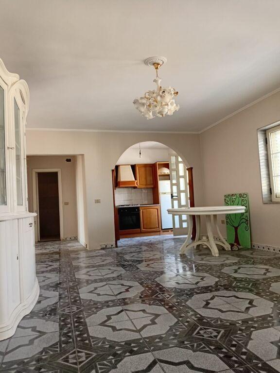Apartament në shitje në Rruga Vasil Puka, Vlorë, 87 m². Foto 2 nga 11