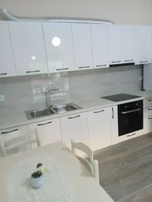 Apartament 1+1 me qera në Lungomare, Vlorë, 70 m². Foto 3 nga 10