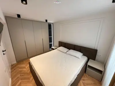 Vilë 2+1 me qera në Kompleksi Grand, Tiranë, 70 m². Foto 4 nga 11