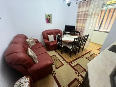 Appartamento 2+1 in affitto a Rruga Bardhyl, Tirana, 90 m². Foto 2 di 5