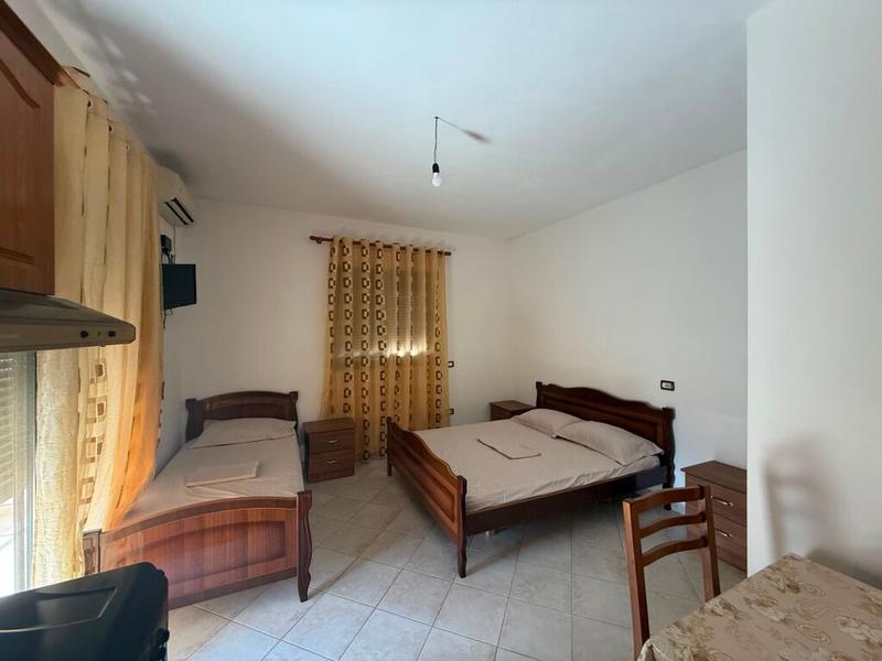 Garsoniere me qera në Rruga Rrota e Kuqe, Durrës, 47 m². Foto 2 nga 3