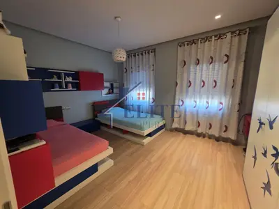 Apartament 2+1 me qera në Zogu i Zi, Tiranë, 110 m². Foto 9 nga 12