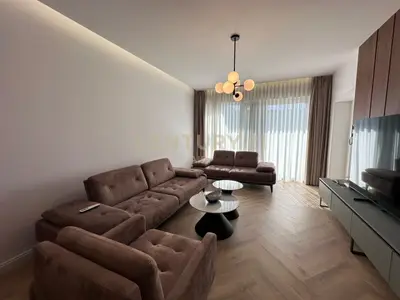 Vilë me qera në Sauk i Vjetër, Tiranë, 240 m². Foto 3 nga 12