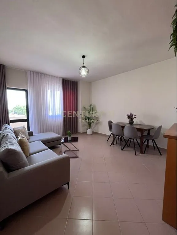 Apartament 2+1 në shitje në Plazh rrota e kuqe, Durrës, 115 m². Foto 1 nga 9