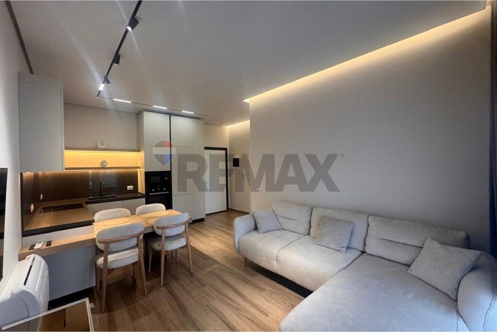 Apartment for rent in Rruga e Kavajës, Tirana, 59 m². Photo 2 of 3