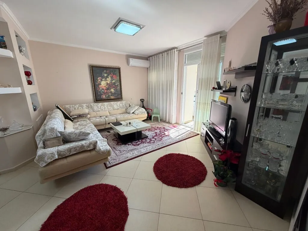 Apartament 3+1 në shitje në Rruga Gjergj Arianiti, Vlorë, 133 m². Foto 1 nga 12