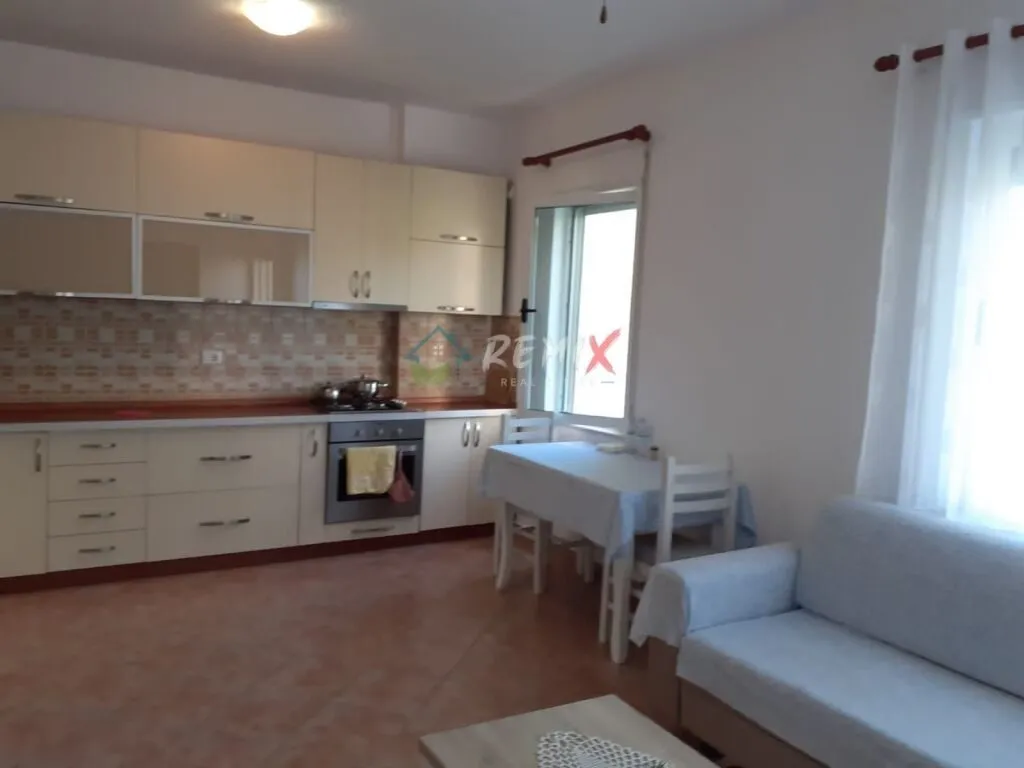 Apartament 1+1 në shitje në Shkëmbi i Kavajës, Durrës, 70 m². Foto 1 nga 9
