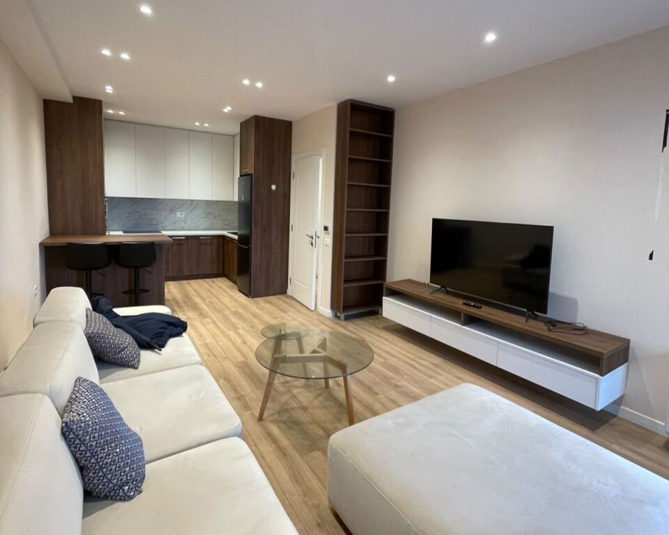 Apartment 2+1 for rent in Rruga Bardhyl, Tirana, 125 m². Photo 1 of 3