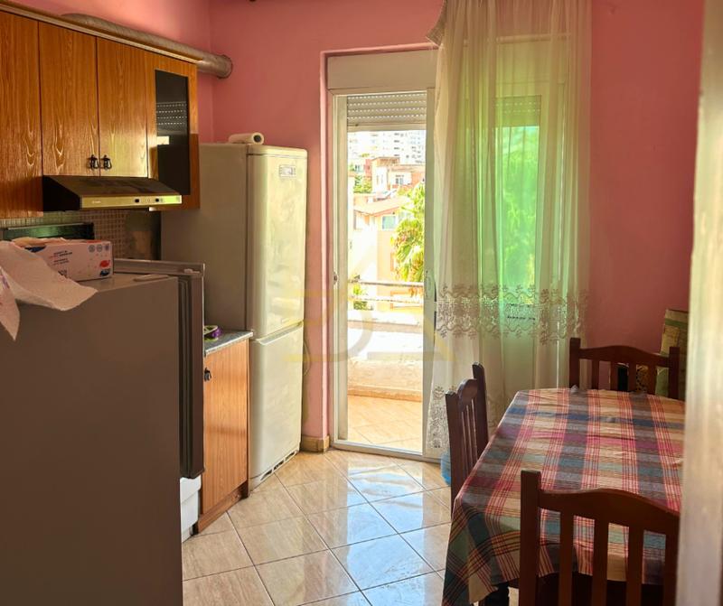 Apartament 2+1 në shitje në Bulevardi Dyrrah, Durrës, 70 m². Foto 3 nga 8