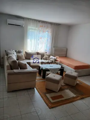 Apartament 2+1 me qera në Vasil Shanto, Tiranë, 75 m². Foto 1 nga 7