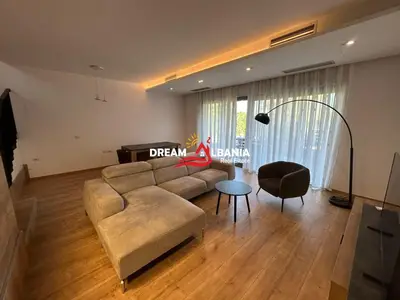 Villa in affitto a Mullet, Tirana, 250 m². Foto 2 di 12