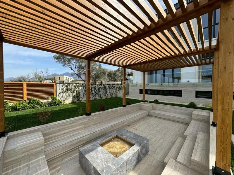 Vilë me qera në Rolling Hills Luxury Residences, Tiranë, 600 m². Foto 4 nga 12