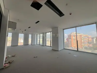 Zyrë me qera në Qendra Tregtare ETC, Tiranë, 134 m². Foto 4 nga 4