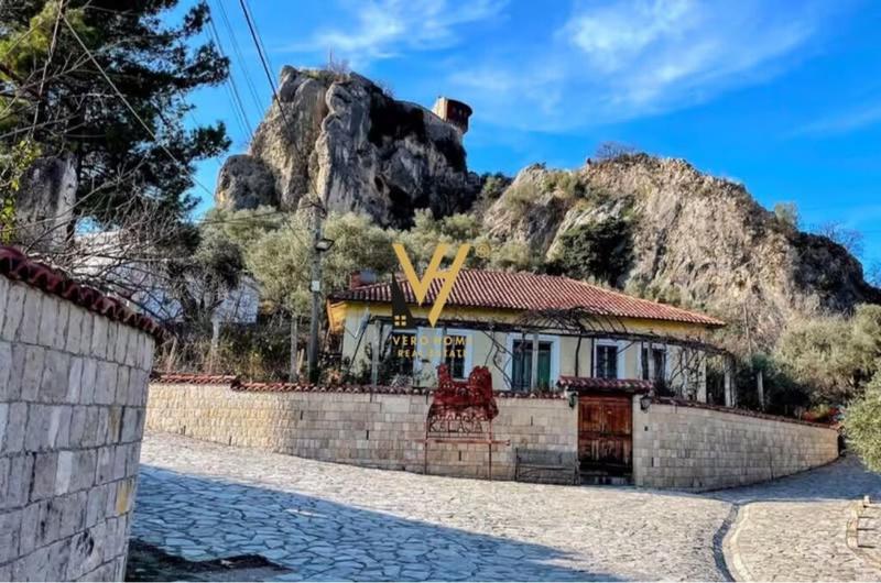 Tokë në shitje në Petrelë, Tiranë, 800 m²