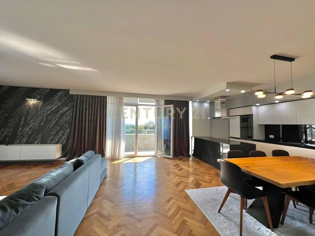 Appartamento 2+1 in affitto a Plazh Iliria, Durazzo, 200 m². Foto 1 di 12