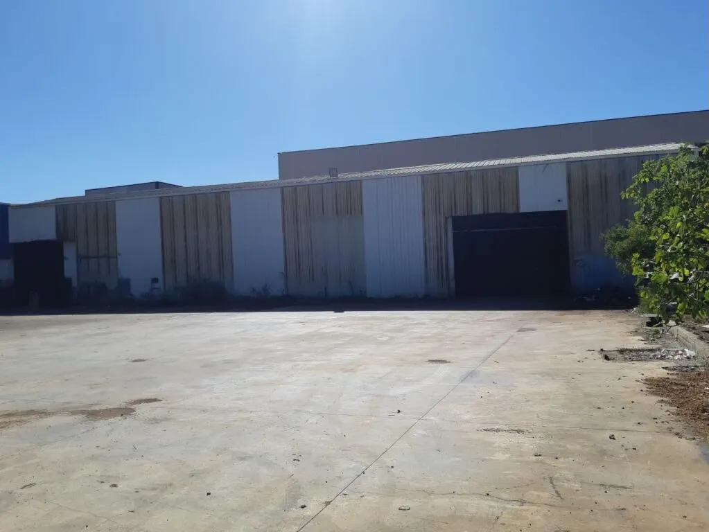 Warehouse for rent in Vore, Vorë, 1,200 m². Photo 1 of 5