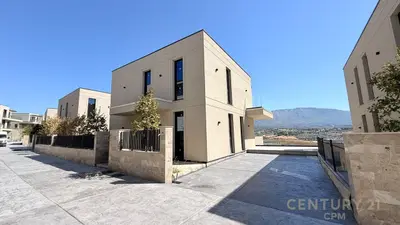 Villa in vendita a Collak, Tirana, 377 m². Foto 2 di 12