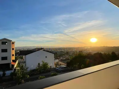 Villa in vendita a Tufinë, Tirana, 637 m². Foto 2 di 2