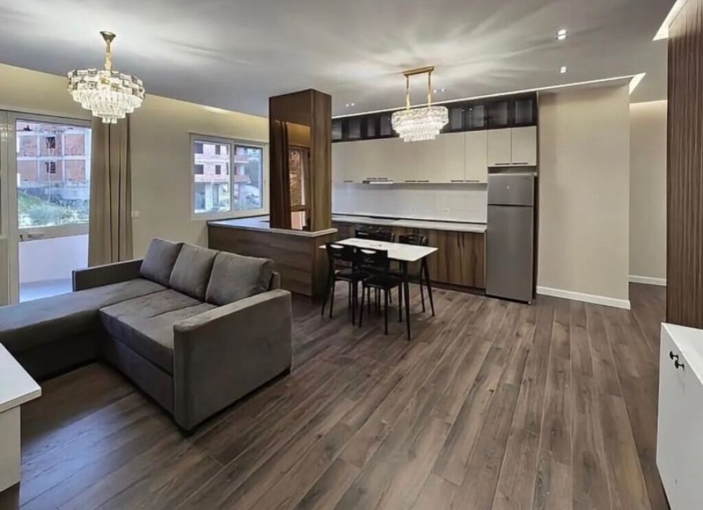 Appartamento 2+1 in vendita a Kopshti Botanik Zoologjik, Tirana, 120 m². Foto 2 di 3
