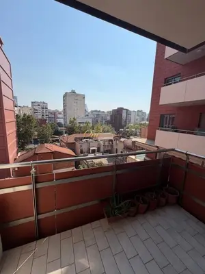 Apartament 1+1 me qera në Rruga e Bogdanëve, Tiranë, 72 m². Foto 4 nga 6