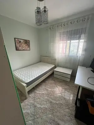 Vilë 2+1 me qera në Allias, Tiranë, 100 m². Foto 3 nga 4