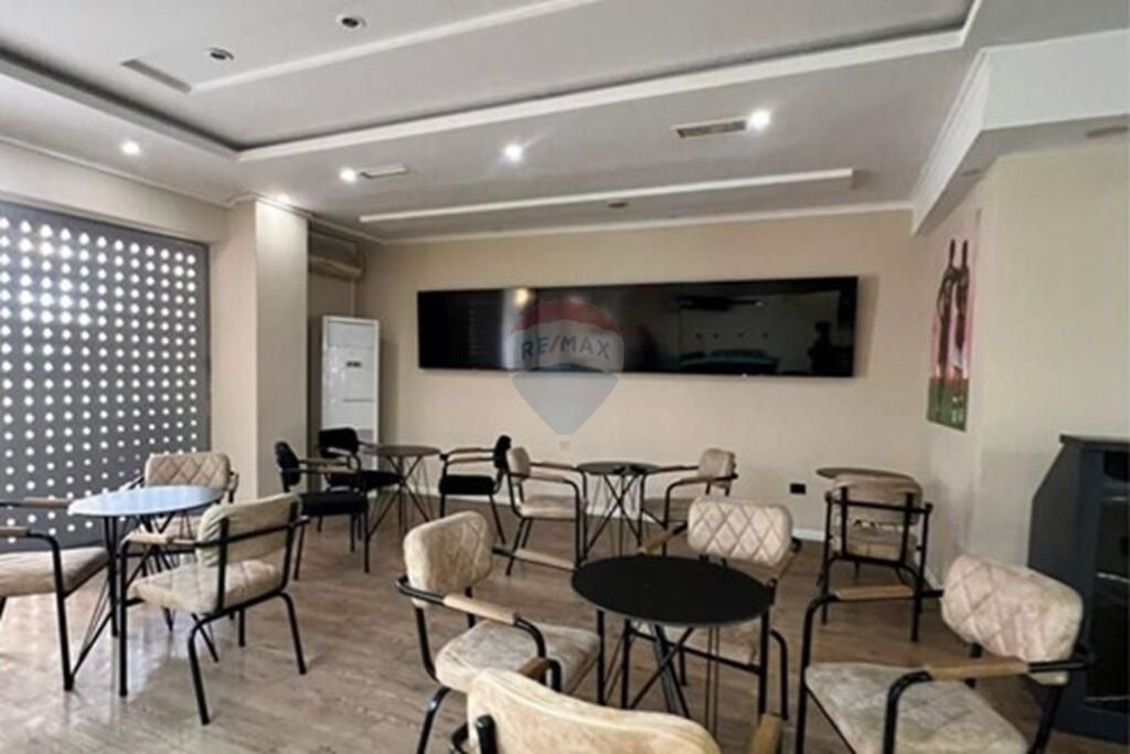Negozio in vendita a Rruga Medar Shtylla, Tirana, 100 m². Foto 1 di 3