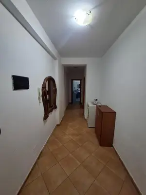Apartament 1+1 me qera në Pallati i Sportit Ramazan Njala, Durrës, 70 m². Foto 3 nga 6