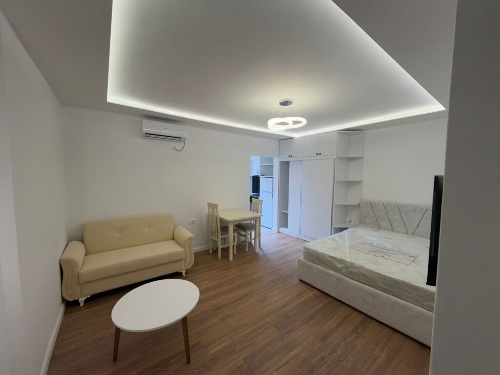 Lokal në shitje në Rruga Ferit Xhajko, Tiranë, 30 m². Foto 1 nga 5