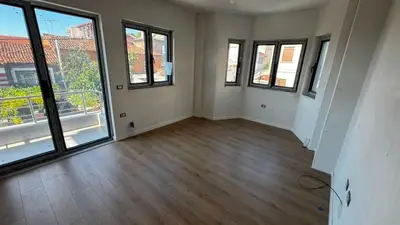 Apartament 1+1 në shitje në Bulevardi Republika, Korçë, 65 m². Foto 1 nga 8