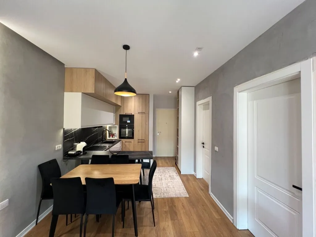 Apartament 1+1 në shitje në 21 Dhjetori, Tiranë, 69 m². Foto 1 nga 12