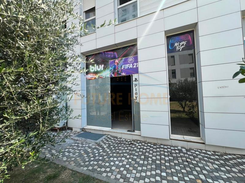 Locale commerciale in vendita a Siri Kodra, Tirana, 30 m²
