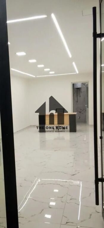 Dyqan në shitje në Lulishtja Çajupi, Tiranë, 31 m². Foto 1 nga 3
