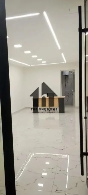 Dyqan në shitje në Lulishtja Çajupi, Tiranë, 31 m²