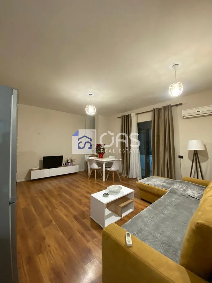 Apartament 1+1 me qera në Laprakë, Tiranë, 70 m². Foto 1 nga 2