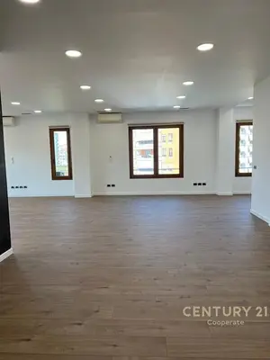 Zyrë me qera në Hilton Garden Inn, Tiranë, 430 m². Foto 3 nga 4