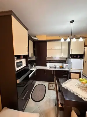 Appartamento 2+1 in vendita a Yzberisht, Tirana, 100 m². Foto 2 di 3