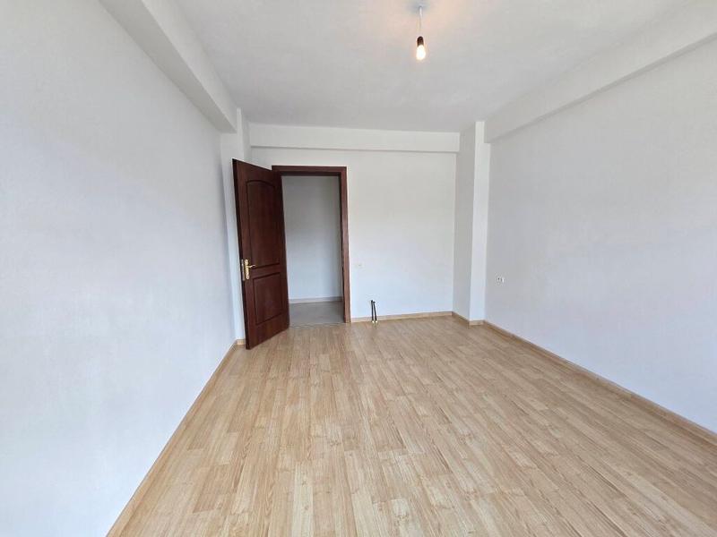 Apartament 1+1 në shitje në Rruga Theodhor Kavalioti, Korçë, 77 m². Foto 5 nga 10