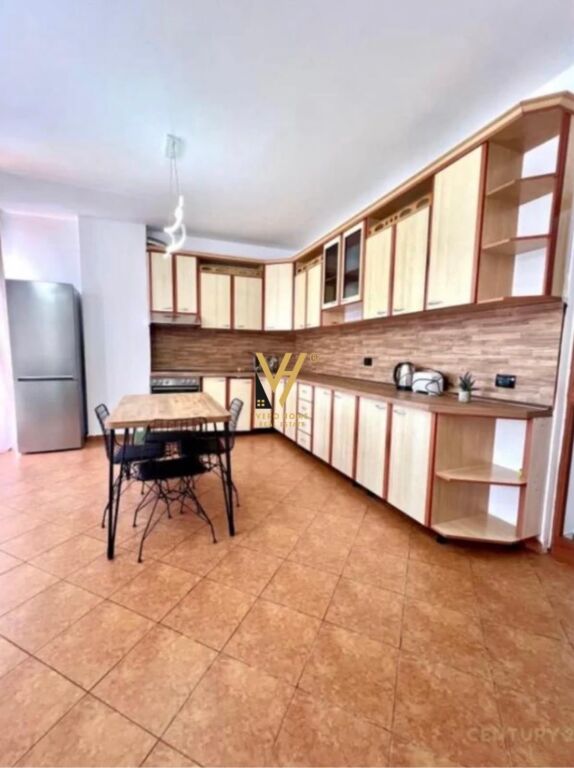 Apartament 2+1 me qera në Don Bosko, Tiranë, 80 m². Foto 2 nga 3