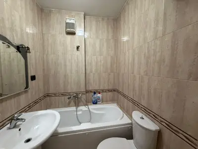 Apartament 2+1 me qera në Rruga Qemal Stafa, Tiranë, 103 m². Foto 10 nga 12