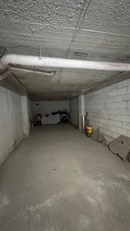Garazh me qera në Rruga Shoqeria Bashkimi, Durrës, 22 m². Foto 1 nga 1