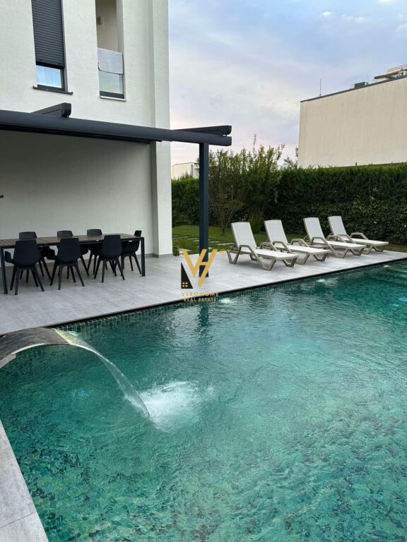 Vilë në shitje në Hamallaj, Durrës, 450 m². Foto 2 nga 3