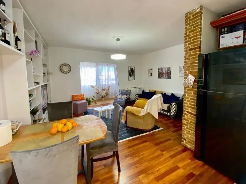 Appartamento 2+1 in affitto a Rruga Ali Demi, Tirana, 84 m²