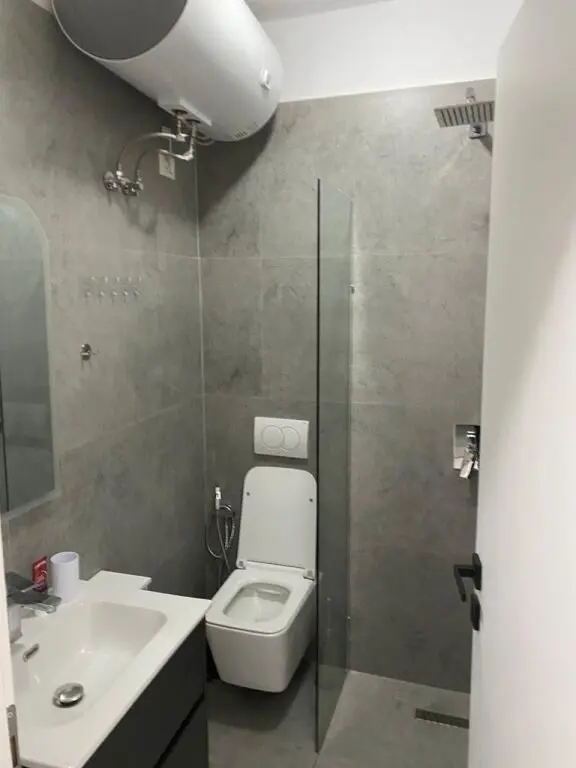 Studio for rent in Rruga e Bogdanëve, Tirana, 30 m²