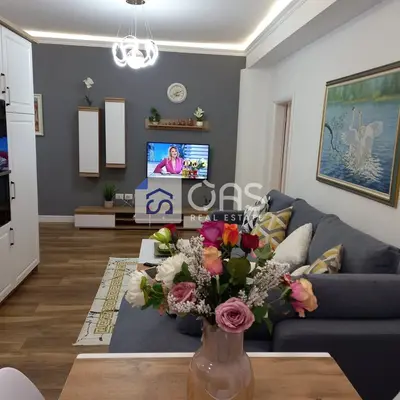 Apartament 1+1 me qera në Blloku, Tiranë, 70 m². Foto 5 nga 10