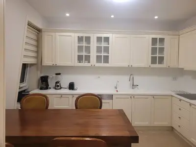 Apartament 4+1 me qera në Rruga Janos Hunyadi, Tiranë, 150 m². Foto 3 nga 12