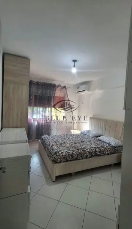 Apartament 1+1 me qera në Spitali Rajonal, Durrës, 98 m²