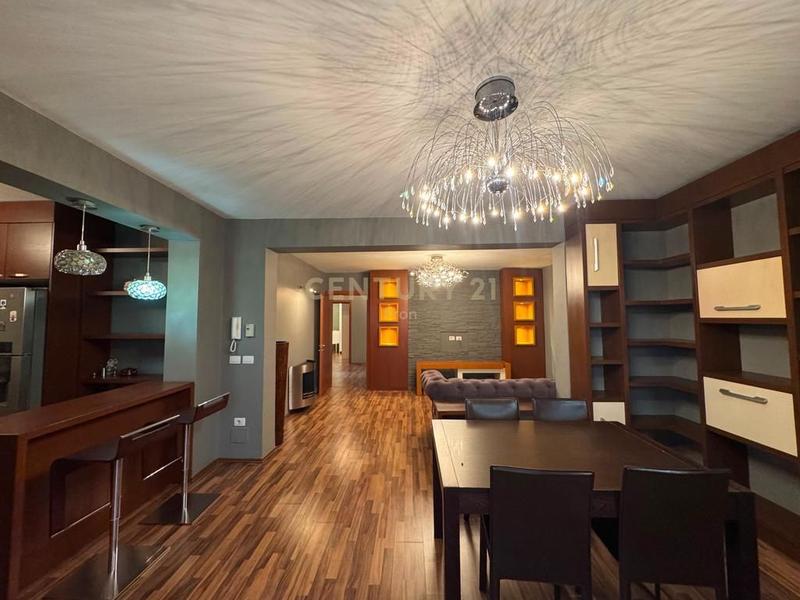Apartament 2+1 në shitje në Oxhaku, Tiranë, 122 m². Foto 2 nga 7