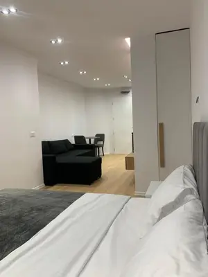 Garsoniere me qera në Sheshi Skënderbej, Tiranë, 33 m². Foto 3 nga 3