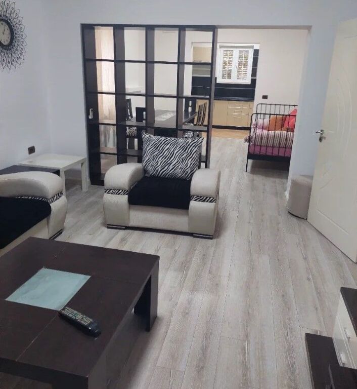 Appartamento 2+1 in affitto a Shkolla e Baletit, Tirana, 150 m². Foto 2 di 3